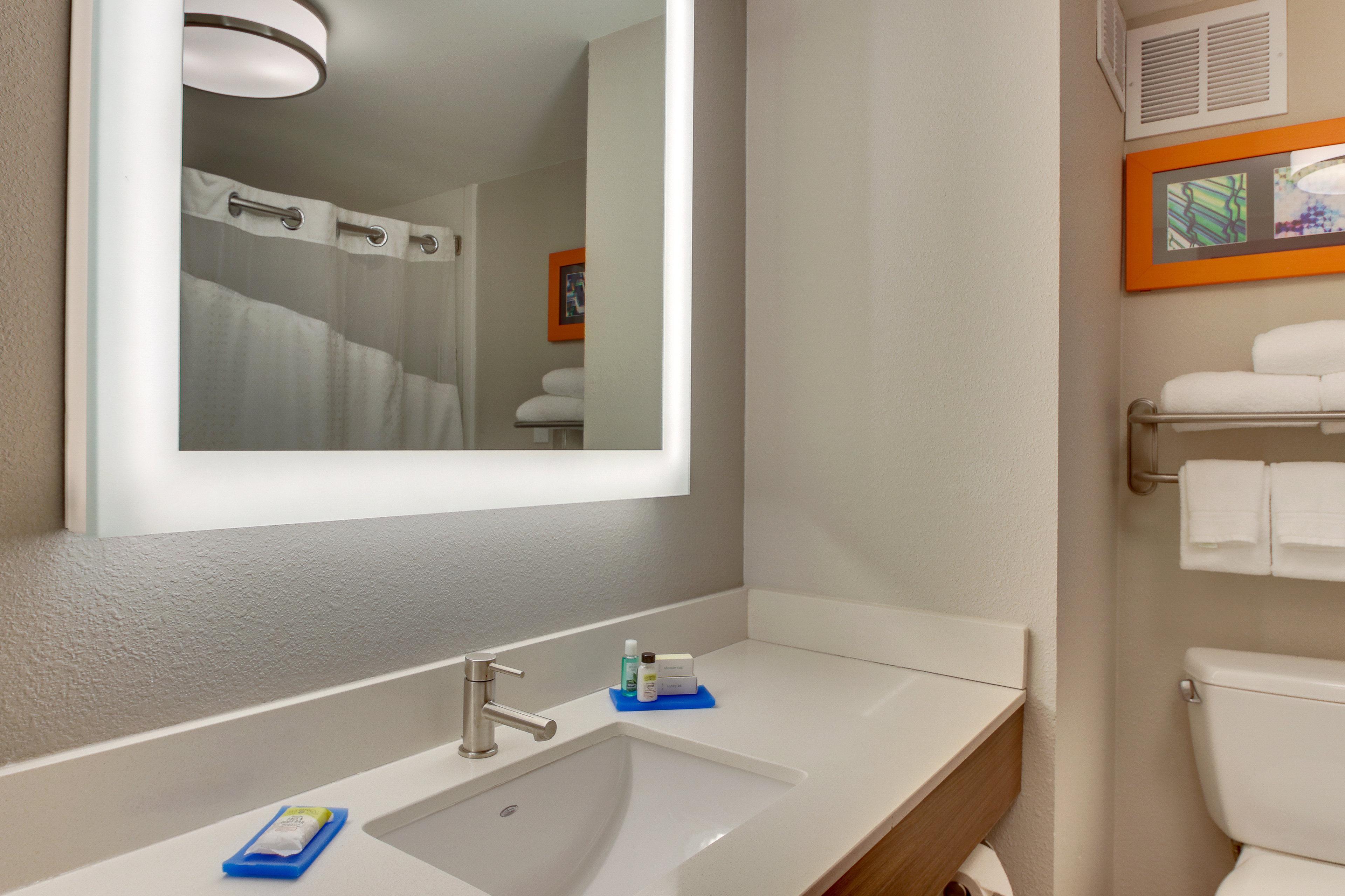 Holiday Inn Express & Suites Atlanta Perimeter Mall Hotel By Ihg Sandy Springs Eksteriør billede