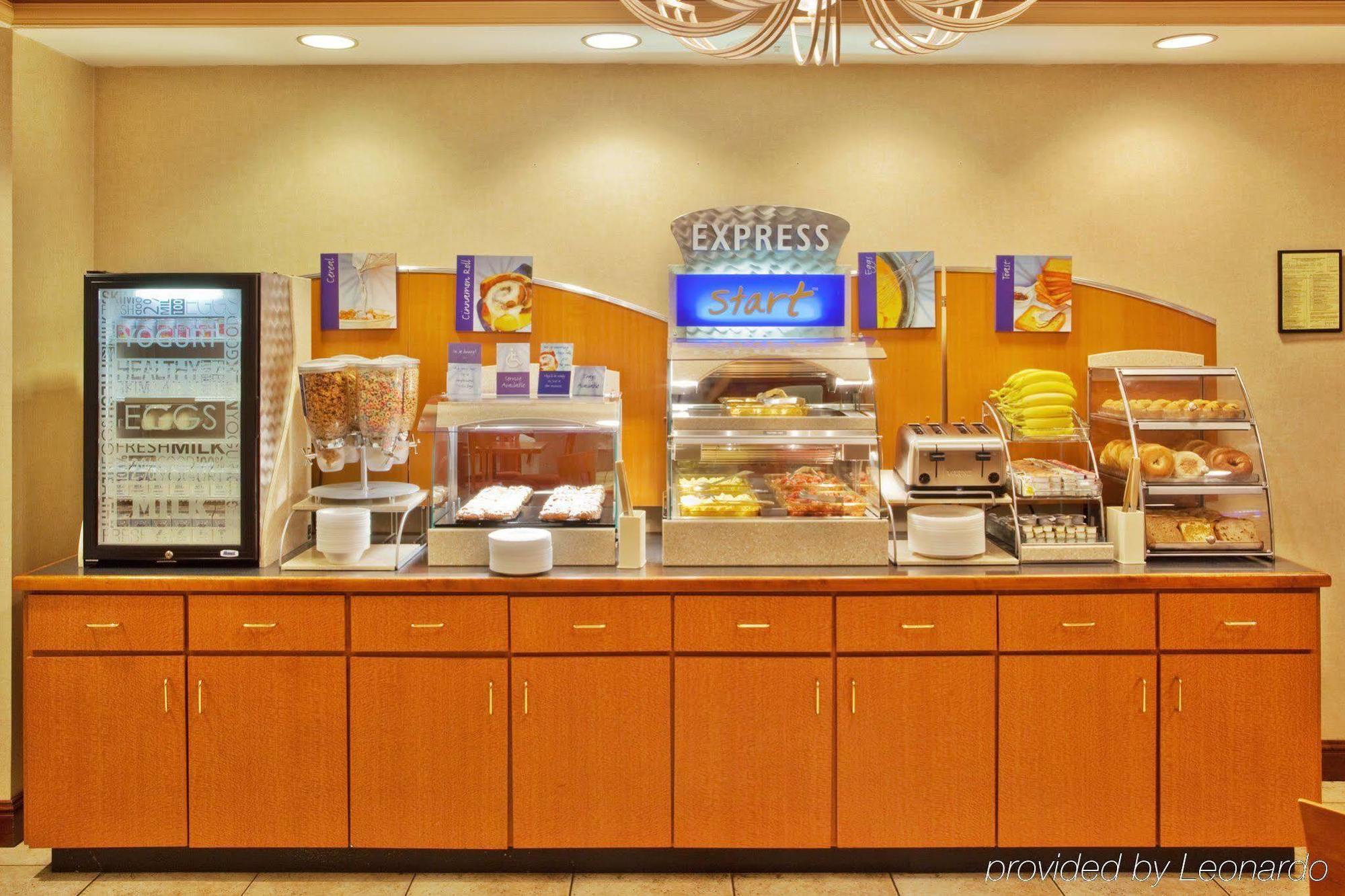 Holiday Inn Express & Suites Atlanta Perimeter Mall Hotel By Ihg Sandy Springs Restaurant billede