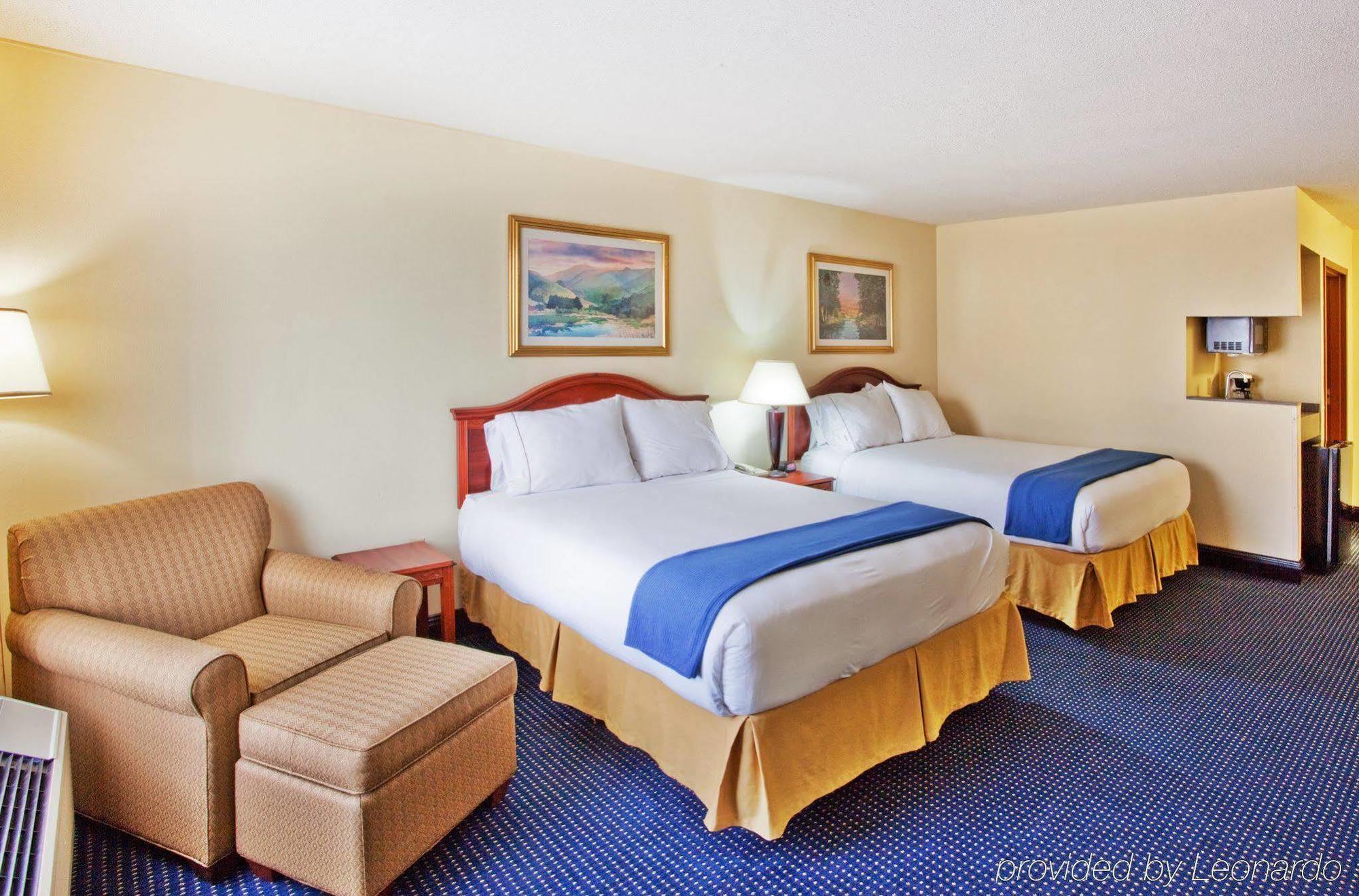 Holiday Inn Express & Suites Atlanta Perimeter Mall Hotel By Ihg Sandy Springs Værelse billede